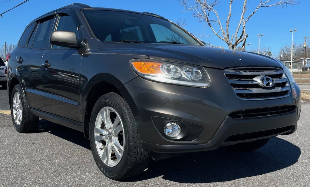 2012 Hyundai Santa Fe Image 2