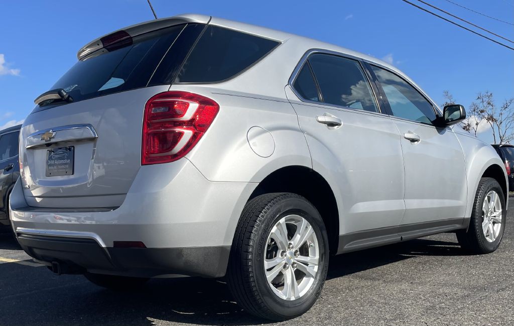 2017 Chevrolet Equinox Image 3