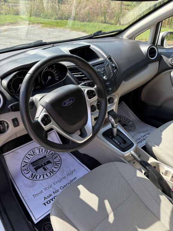 2016 Ford Fiesta Image 5