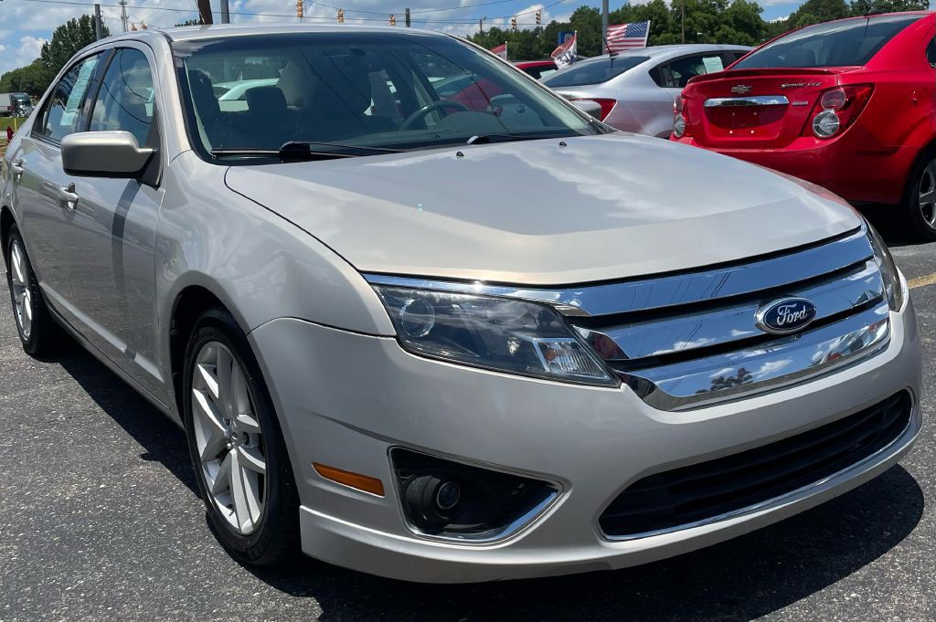 2010 Ford Fusion Image 2