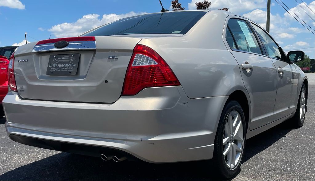 2010 Ford Fusion Image 3