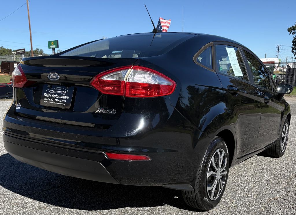 2018 Ford Fiesta Image 3