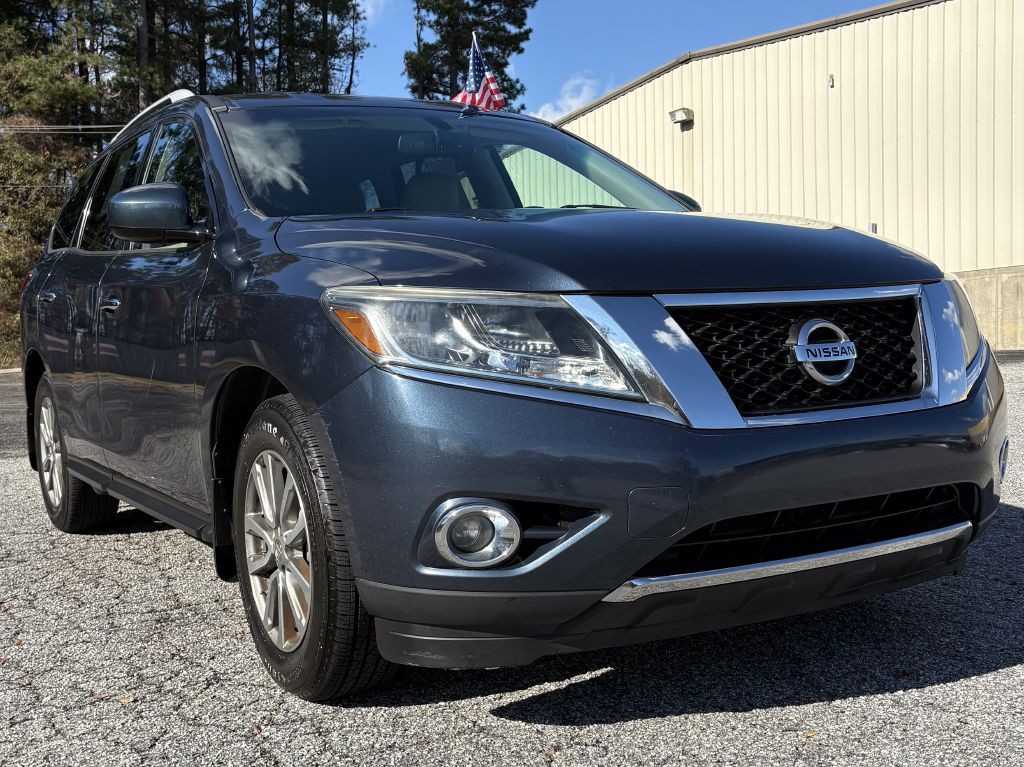2015 Nissan Pathfinder Image 2