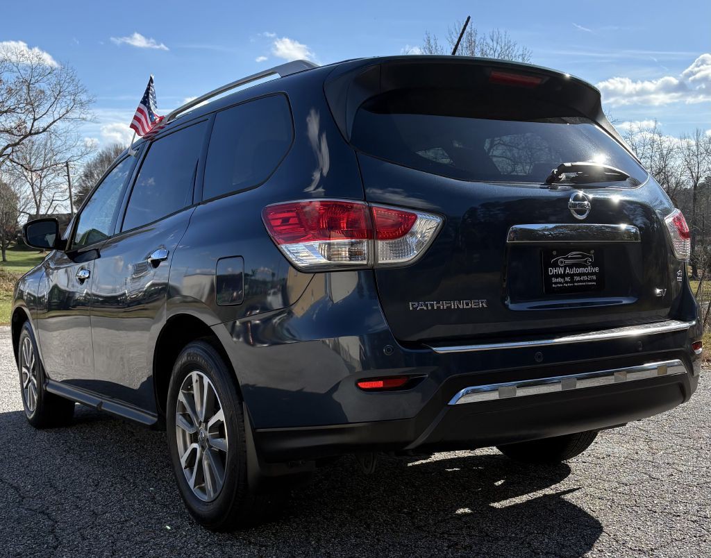 2015 Nissan Pathfinder Image 4