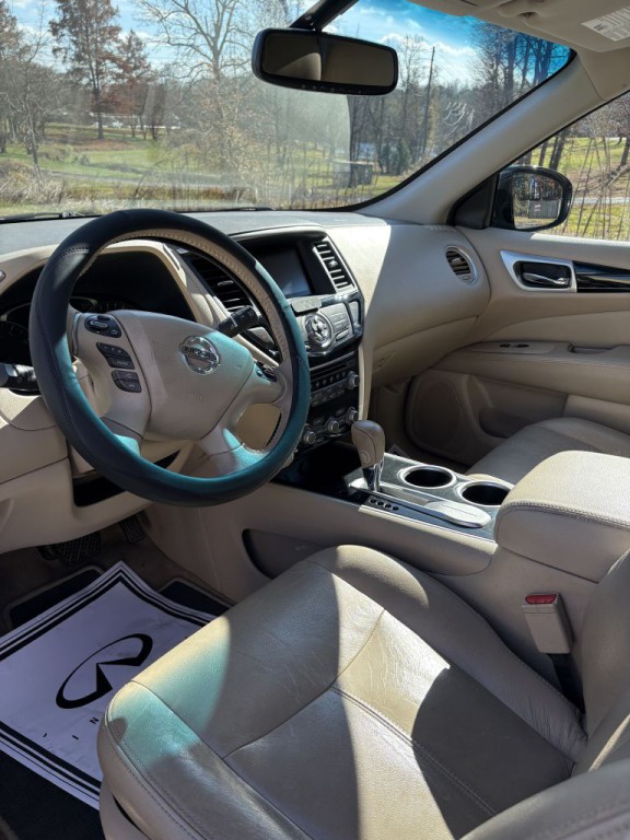 2015 Nissan Pathfinder Image 5