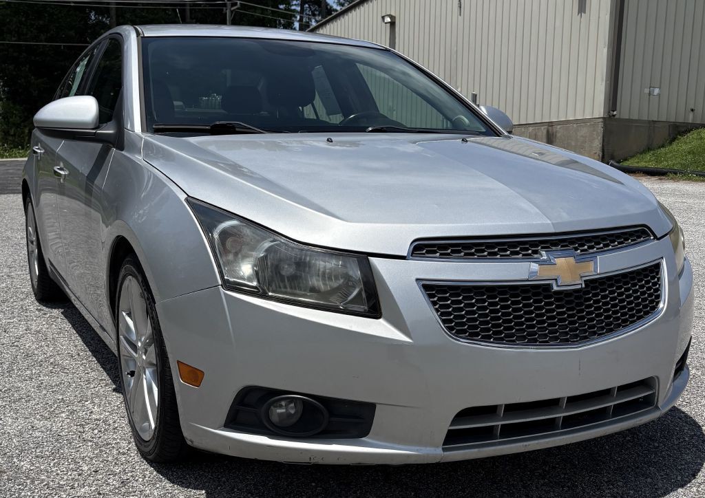 2012 Chevrolet Cruze Image 2