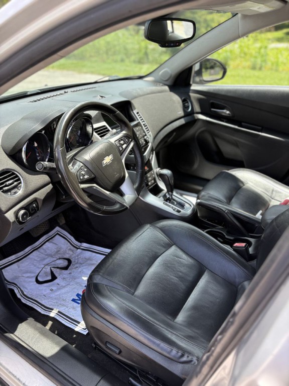 2012 Chevrolet Cruze Image 5