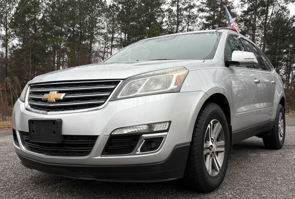 2015 Chevrolet Traverse Image 1