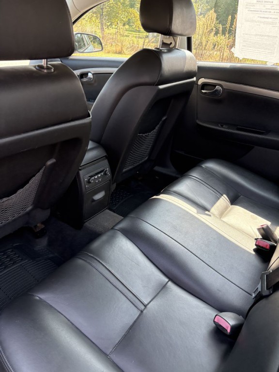 2007 Saturn Aura Image 6