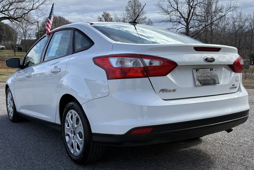 2012 Ford Focus Image 4