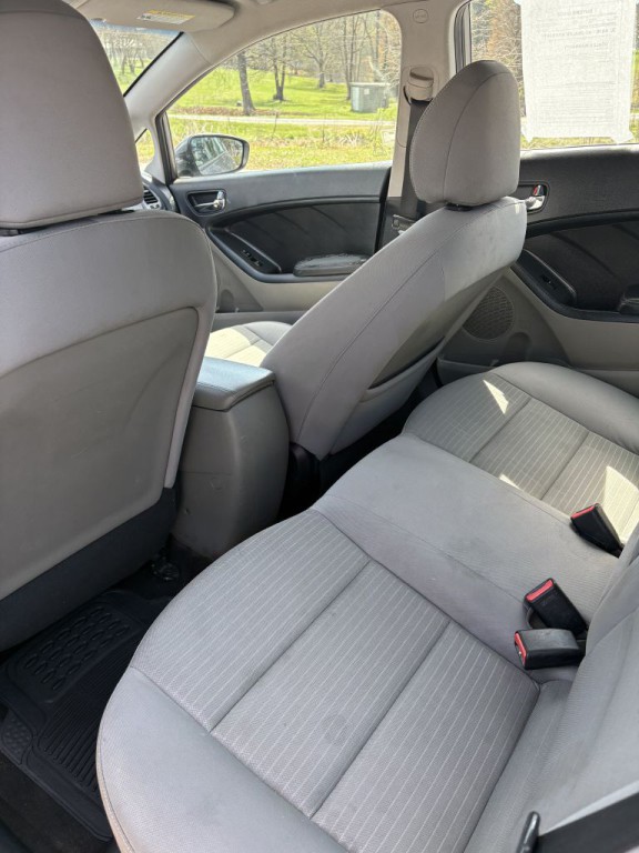 2016 Kia Forte Image 6