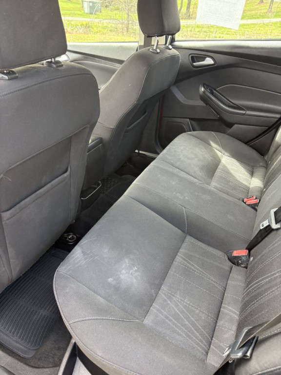 2017 Ford Focus Image 6