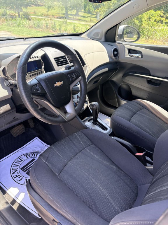 2013 Chevrolet Sonic Image 5