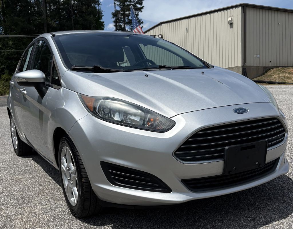 2016 Ford Fiesta Image 2