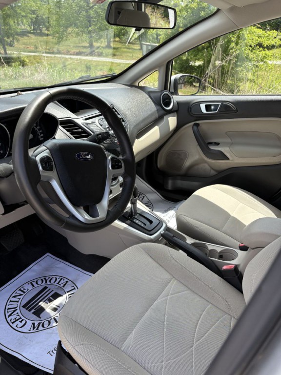 2016 Ford Fiesta Image 5