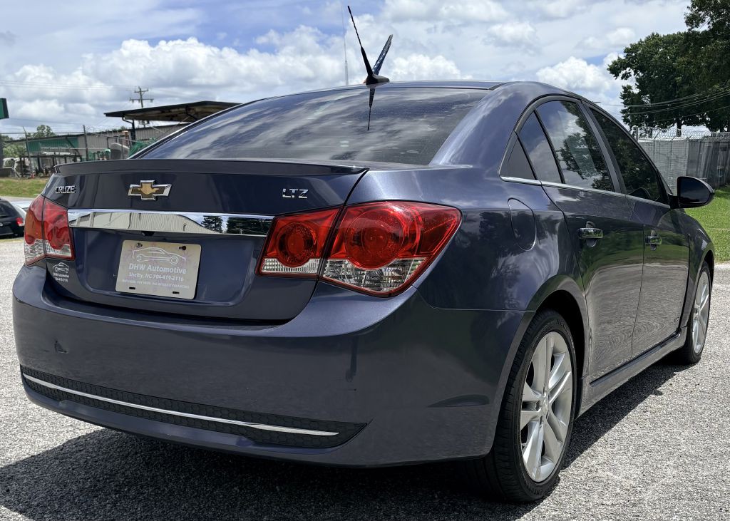 2013 Chevrolet Cruze Image 3