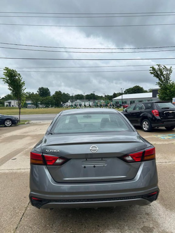 2022 Nissan Altima Image 5
