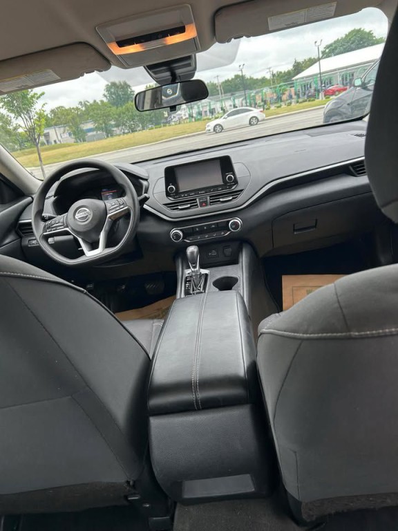 2022 Nissan Altima Image 7
