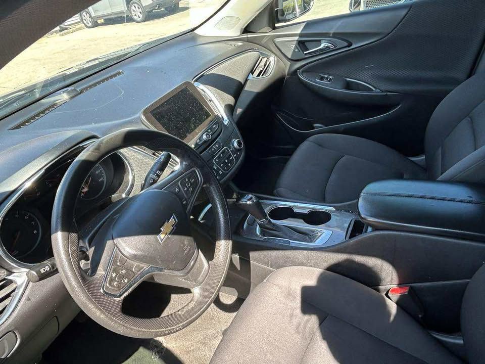 2020 Chevrolet Malibu Image 2