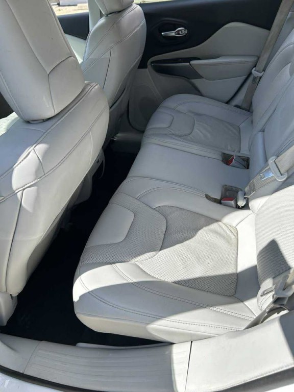 2021 Jeep Cherokee Image 5