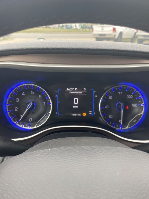 2017 Chrysler Pacifica Image 11