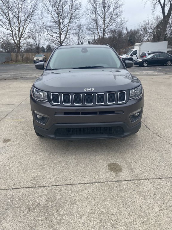 2018 Jeep Compass Image 1
