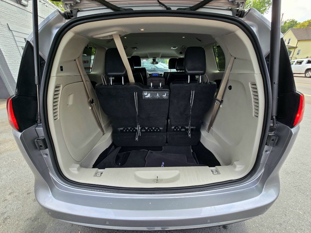 2017 Chrysler Pacifica Image 13