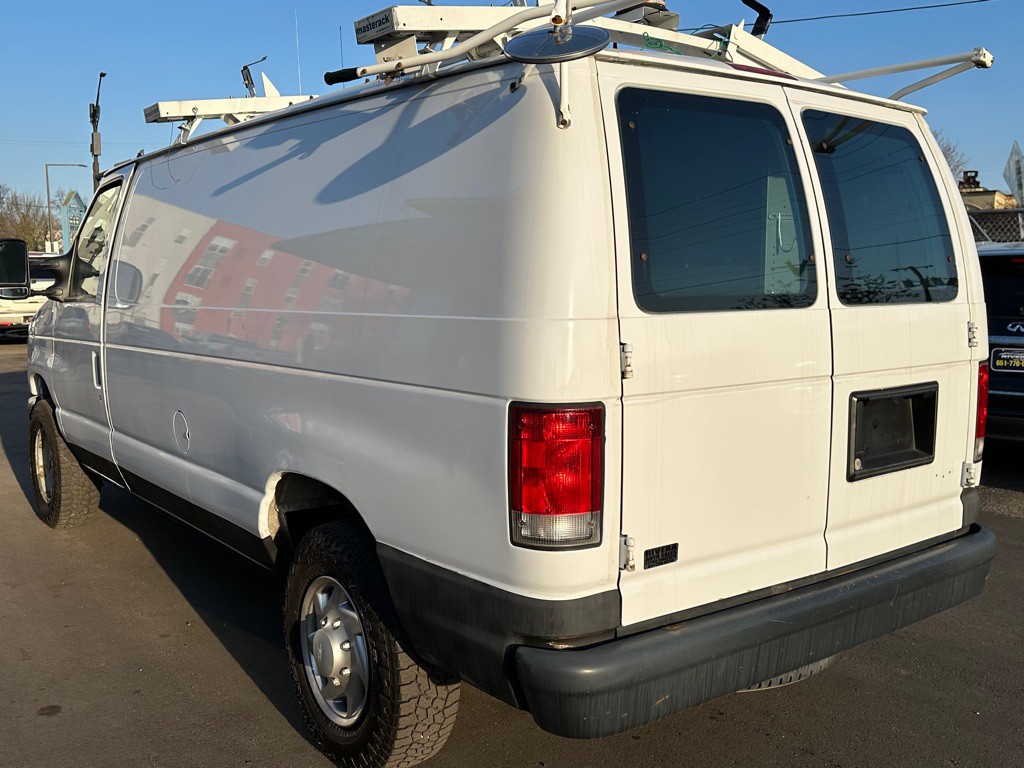 2014 Ford Econoline Image 3