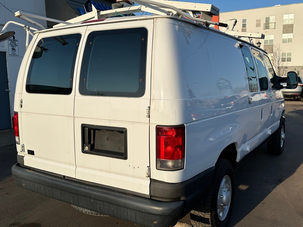 2014 Ford Econoline Image 4