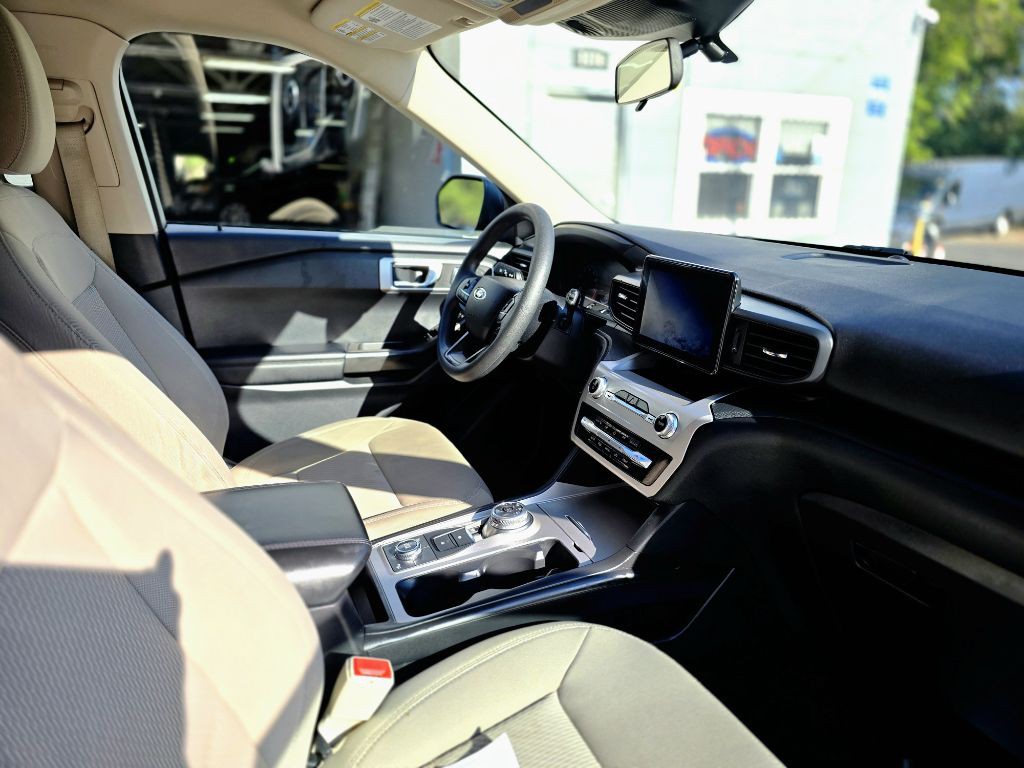 2022 Ford Explorer Image 10