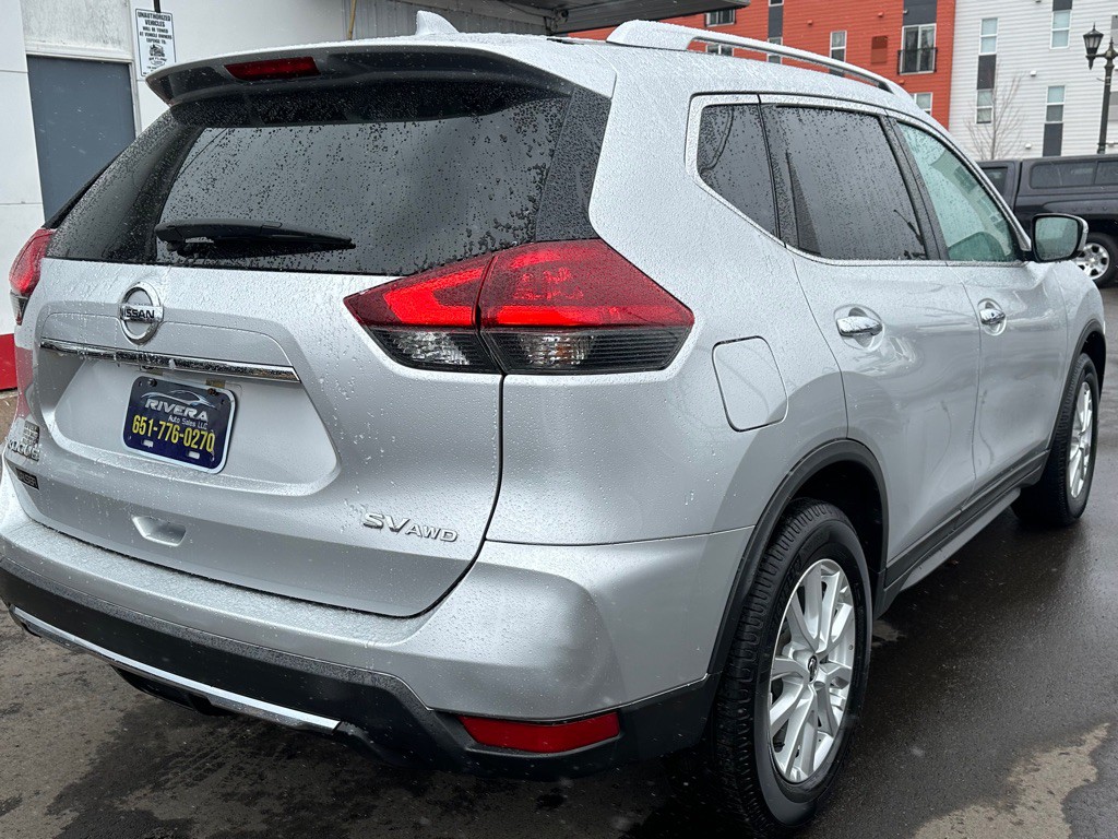 2018 Nissan Rogue Image 3
