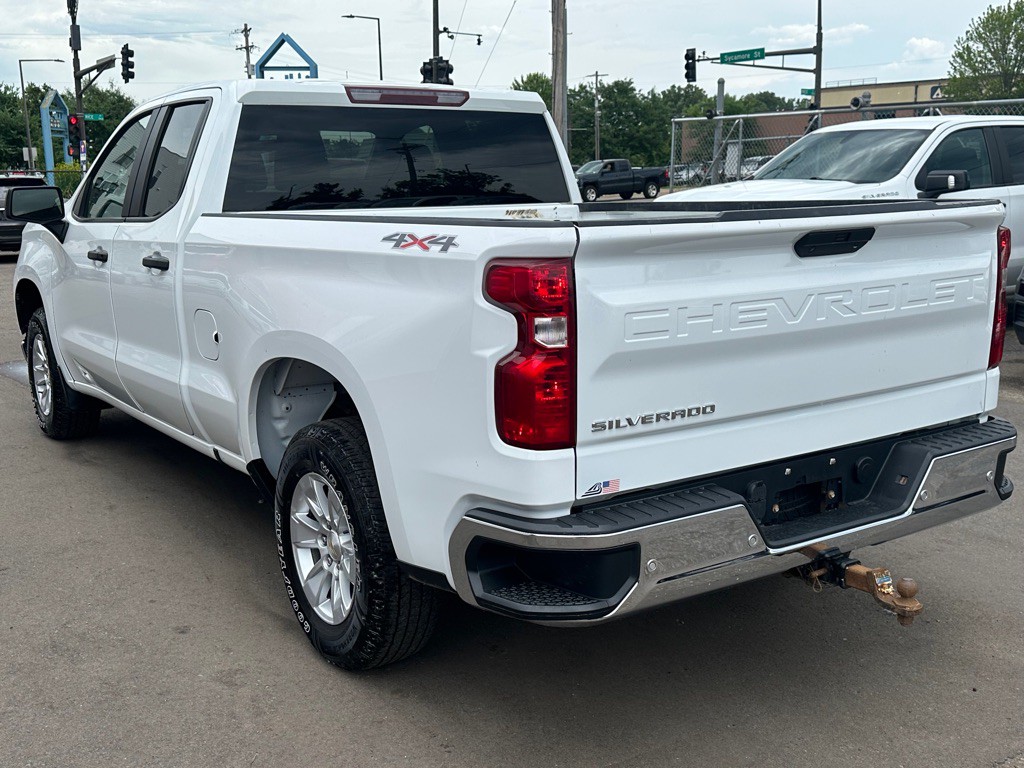 2021 Chevrolet Silverado 1500 Image 3