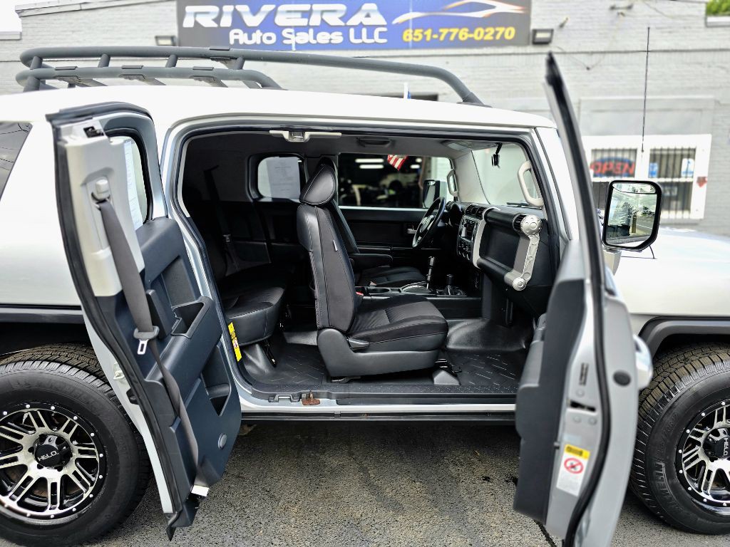 2008 Toyota FJ Cruiser Image 11