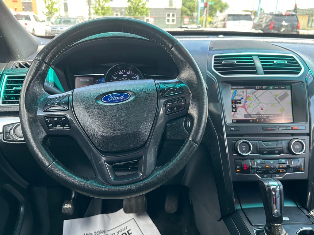 2016 Ford Explorer Image 13