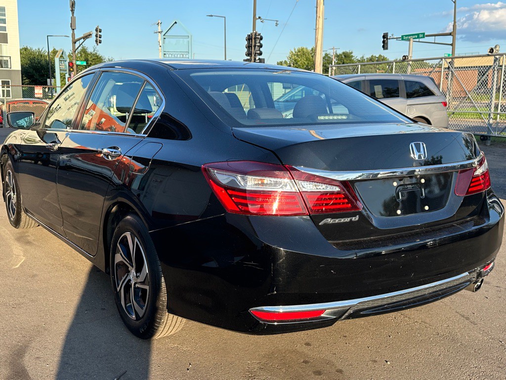 2017 Honda Accord Image 3