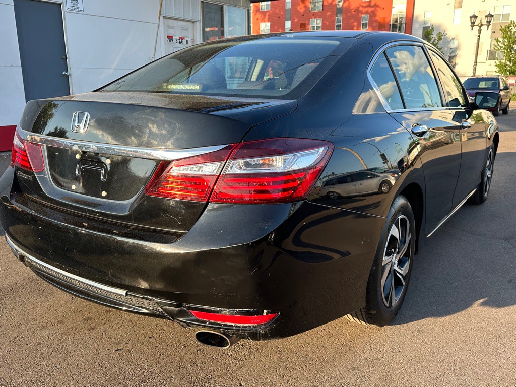 2017 Honda Accord Image 4