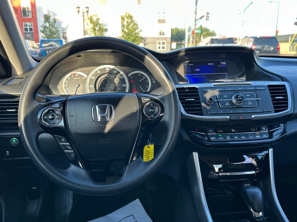 2017 Honda Accord Image 12