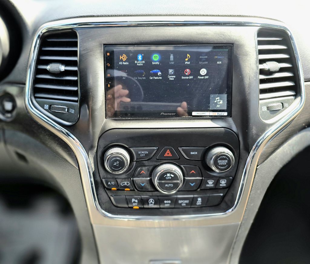 2017 Jeep Grand Cherokee Image 17