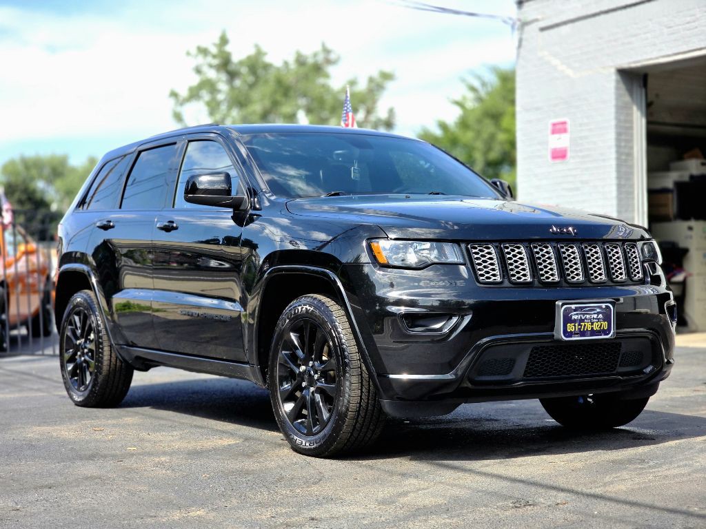 2017 Jeep Grand Cherokee Image 1