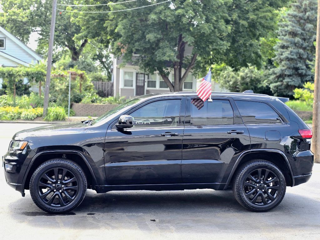 2017 Jeep Grand Cherokee Image 5