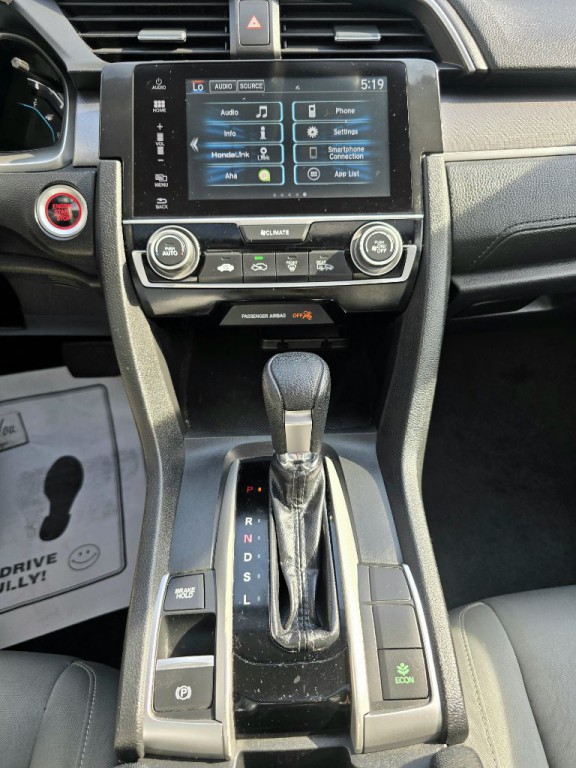 2016 Honda Civic Image 17