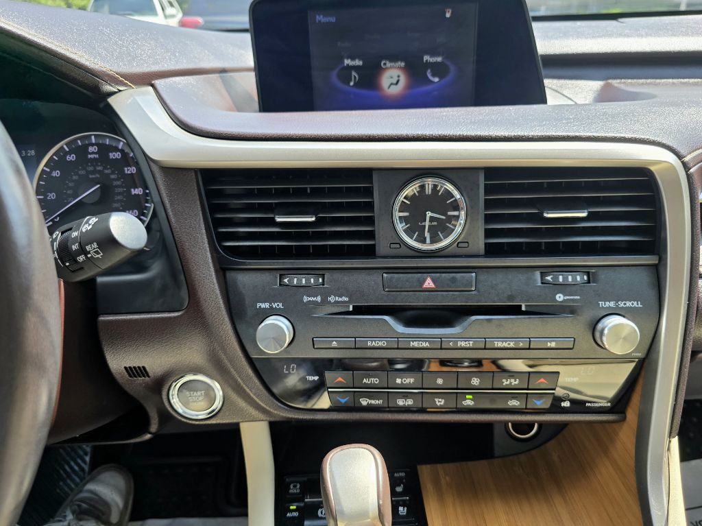 2016 Lexus RX Image 19