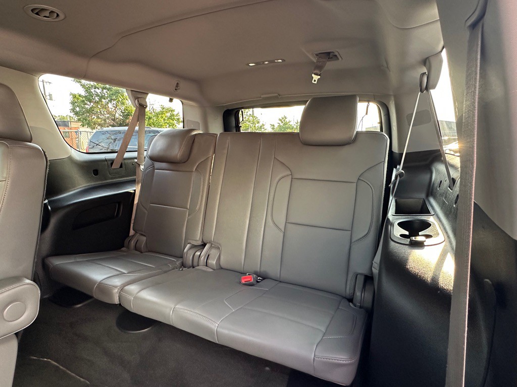 2016 Chevrolet Suburban Image 10