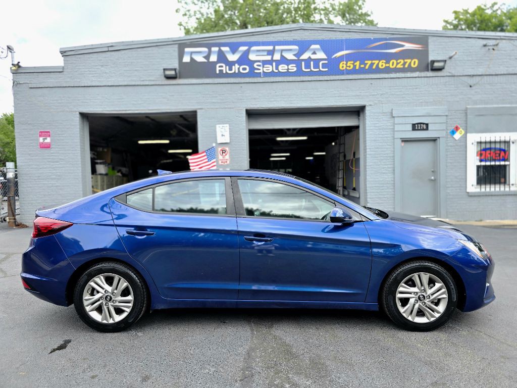 2019 Hyundai Elantra Image 2