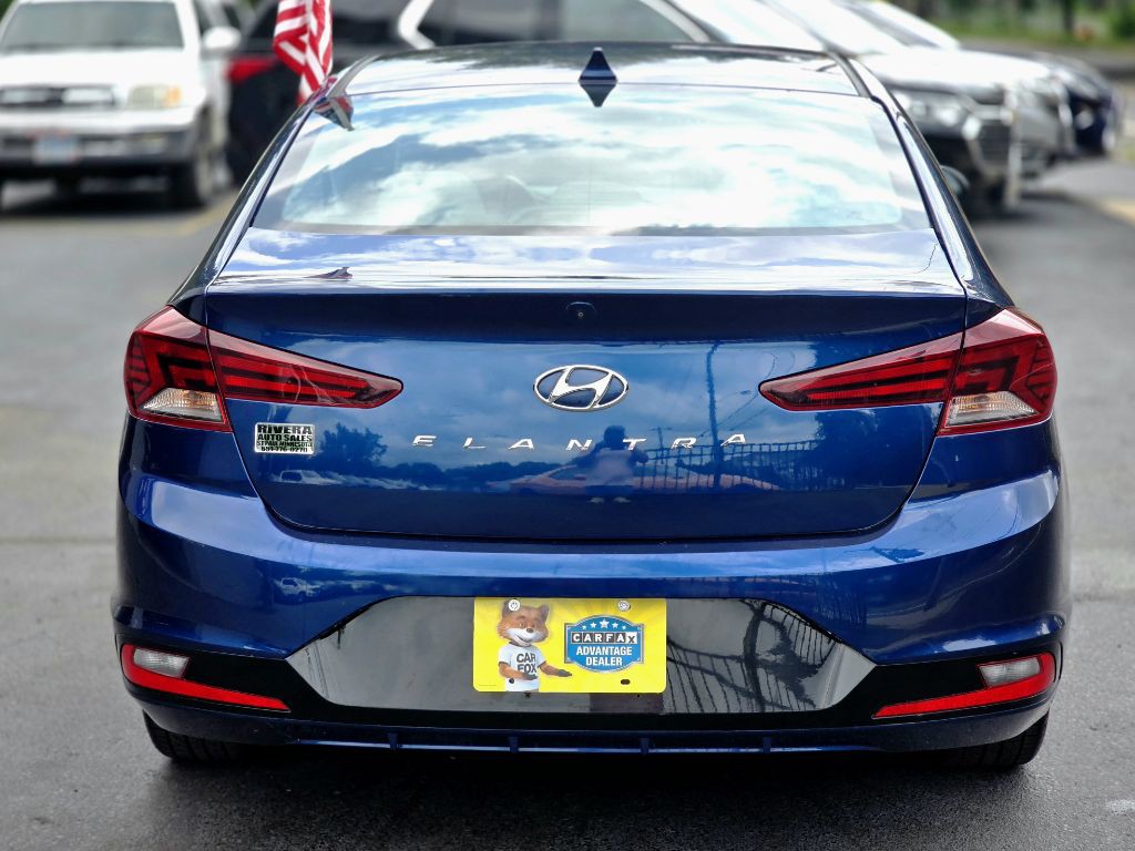 2019 Hyundai Elantra Image 4