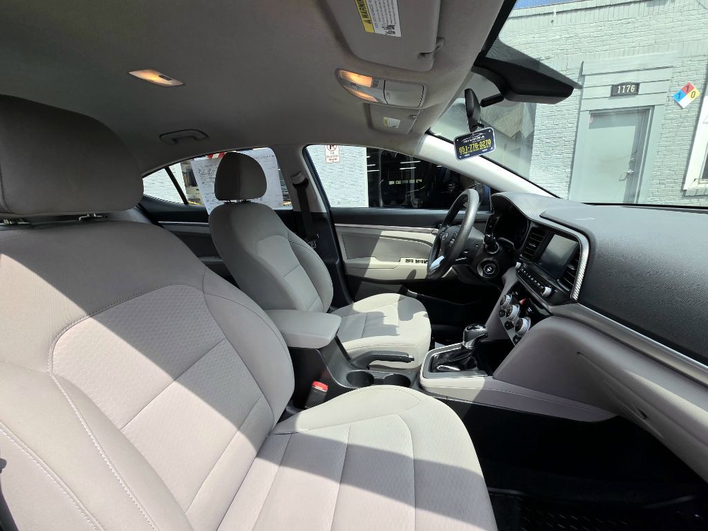 2019 Hyundai Elantra Image 9