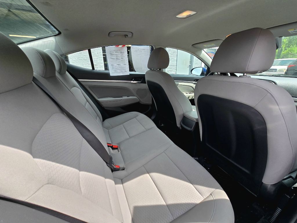 2019 Hyundai Elantra Image 11