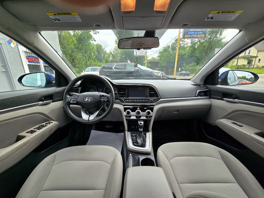 2019 Hyundai Elantra Image 12