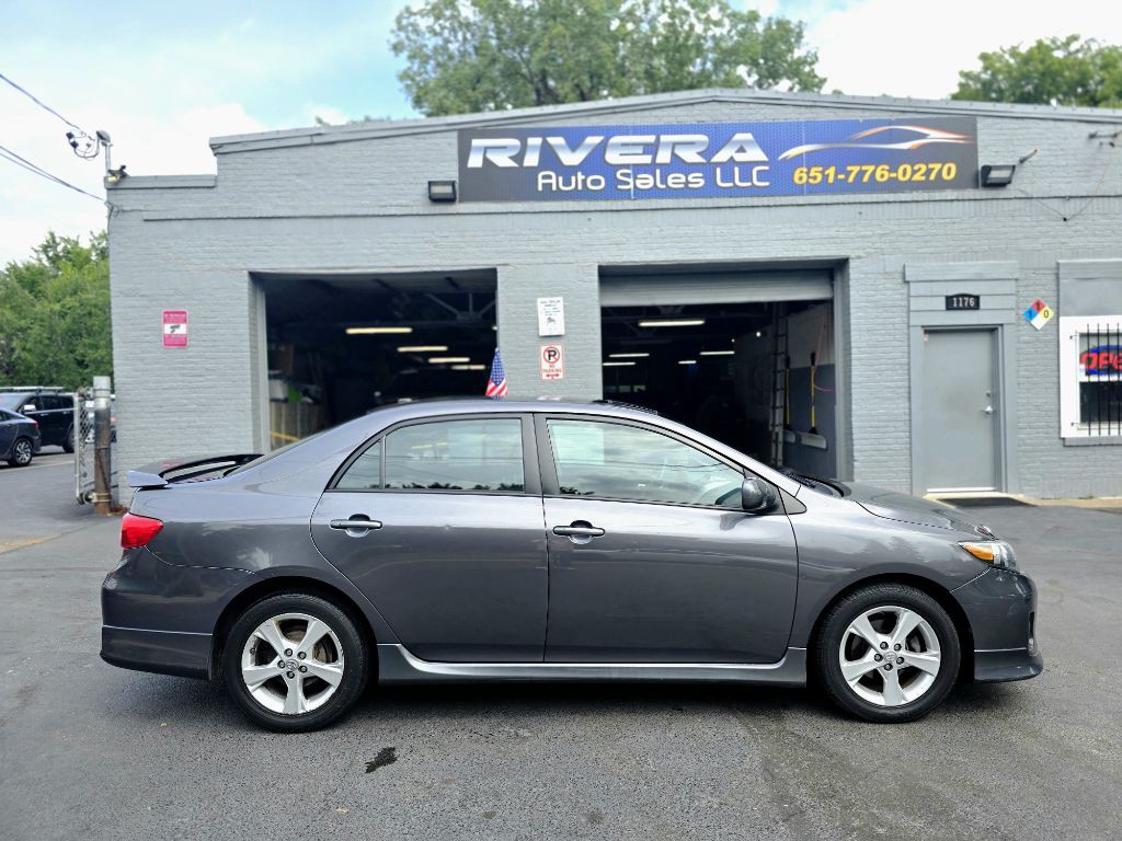 2012 Toyota Corolla Image 2