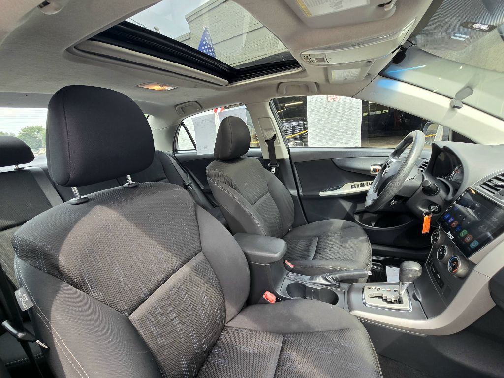 2012 Toyota Corolla Image 11